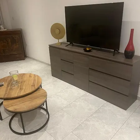 Center Getaway Apartament Nikozja